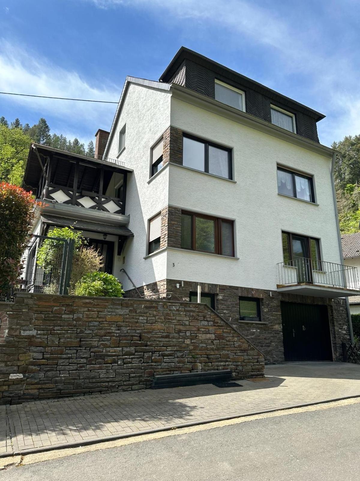 Deni'S Ferienwohnungen Klotten Exterior photo